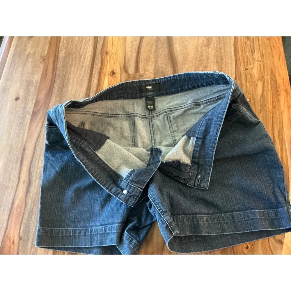 Mossimo‎ Womens 16W Stretch Denim Shorts Blue Dark Wash Cuffed Mid Rise 5-Pocket